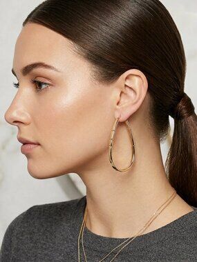 Forever 21 Polished Gold Oval Hoop Earrings
